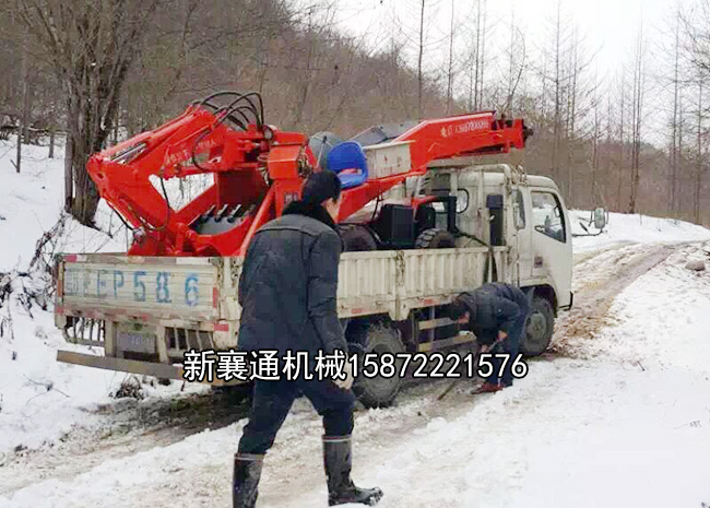 1576291431149889.jpg 冬季扒渣機(jī)保養(yǎng).jpg