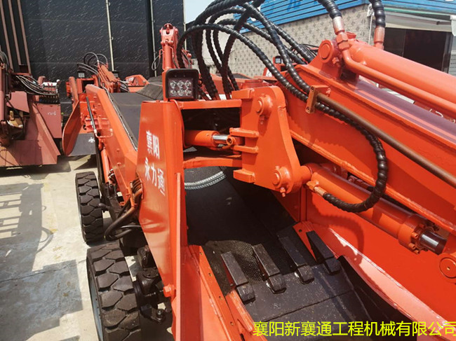 1598580862378135.jpg 扒渣機(jī)生產(chǎn)廠家1.jpg