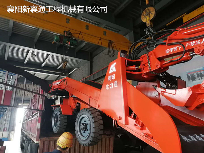 1601428675843501.jpg 扒渣機(jī)發(fā)車中9-29-1.jpg